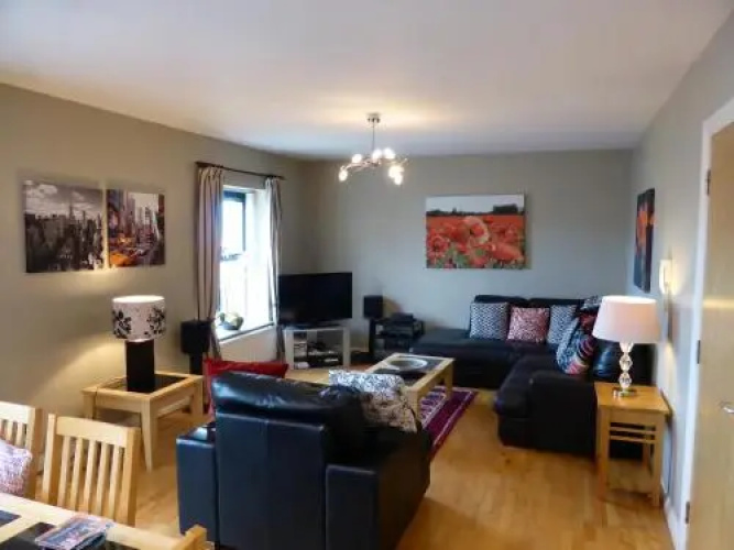Apt 7A Waterfoot Apartment