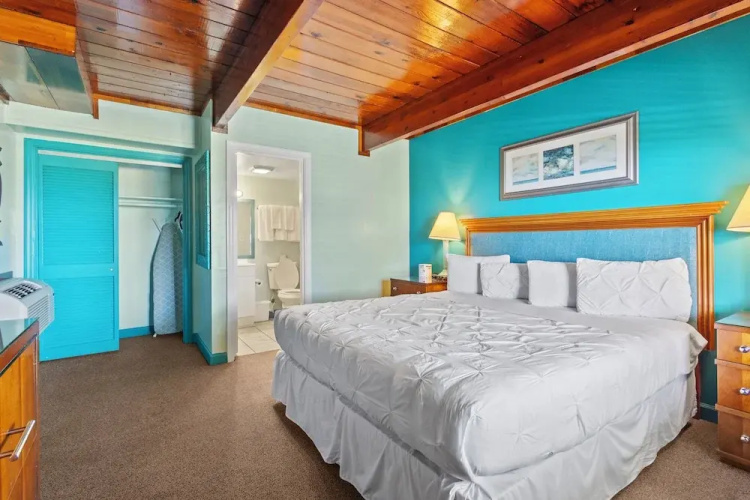 Oceanfront Inn Room #7 - Partial Ocean View - King Bed