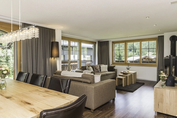 3 Bedrooms Deluxe Apartment