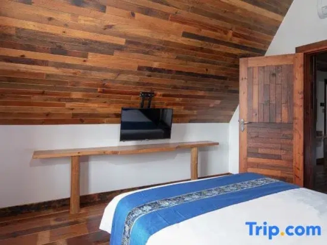 2 Bedrooms Standard Double Family room