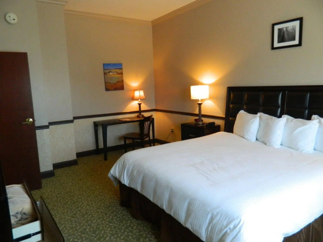 Belvedere Inn