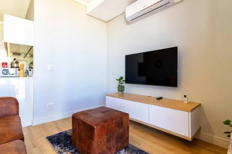 Alimama Spaces: the Pinnacle Ellipse