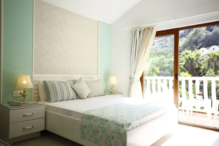 Flamingo Superior Double room with pool view