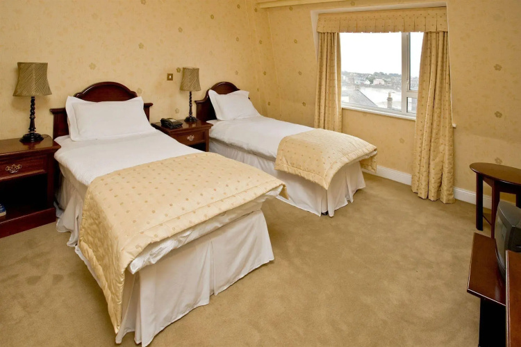 Lawlors Hotel