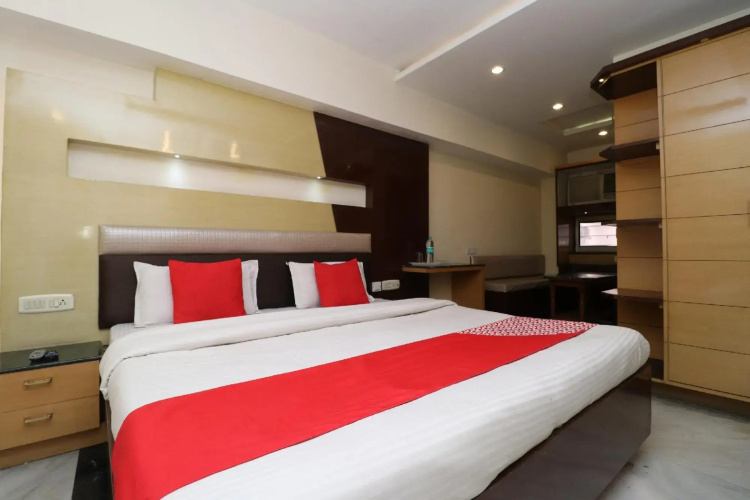 Hotel Vivek International