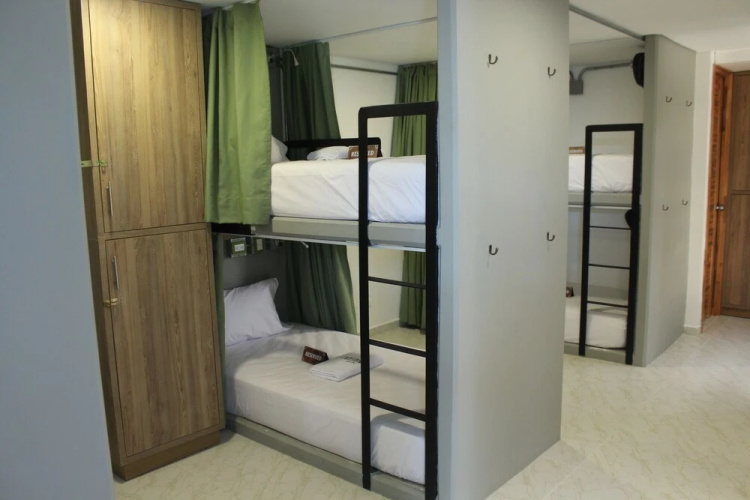 Los Patios Suites Hostal