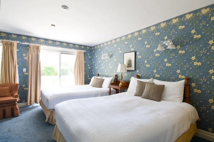 Superior Quadruple room