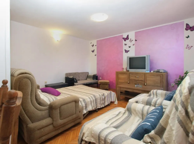 Apartment 1794