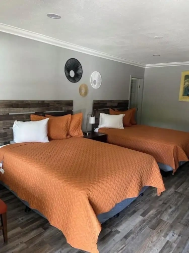 Quadruple Suite