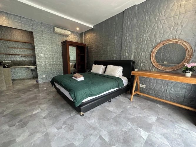 Suite with balcony