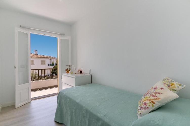 3 Bedrooms Apartment