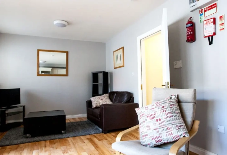 1 Bedroom Apartment