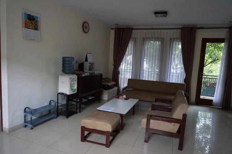 Rumah Sarwestri B&B