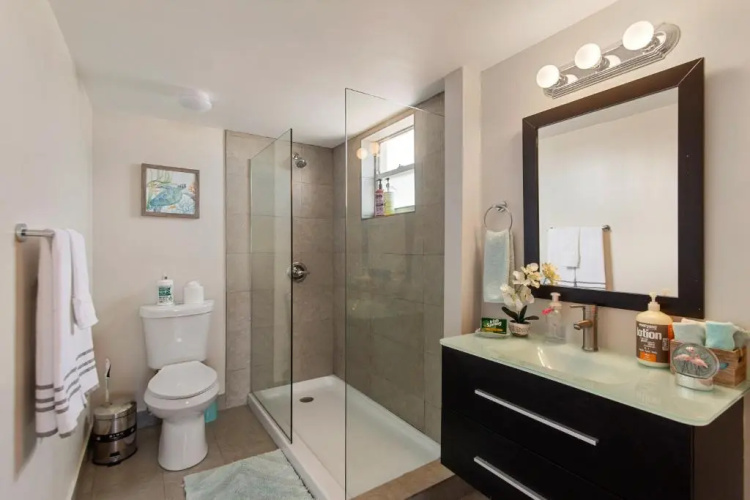 2 Bedroom 2 Bath With Patio On 11th Collins ave
