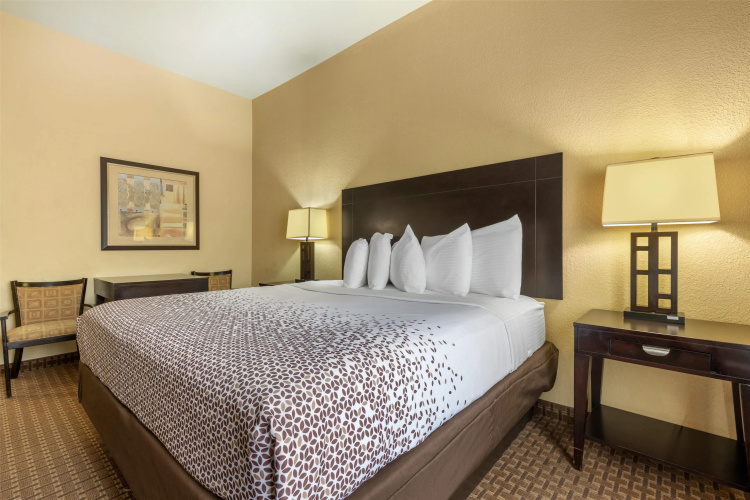 Best Western Bastrop Pines Inn