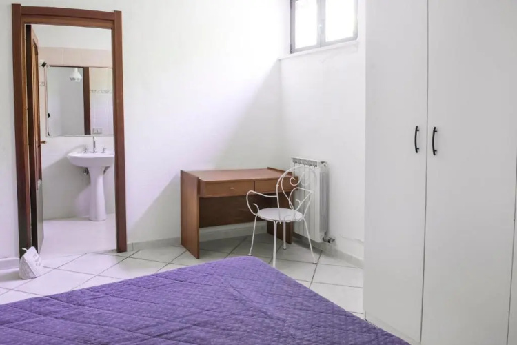 N202 - Numana, Ampio Bilocale Con Portico