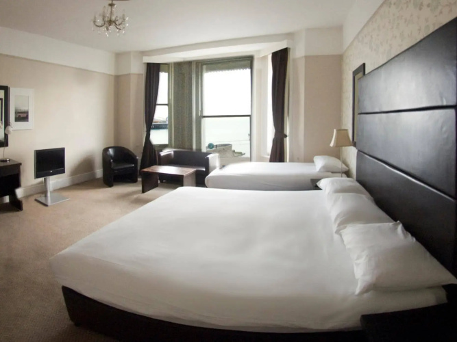 Queens Hotel