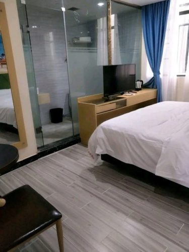 OYO8018 Central theme Hotel