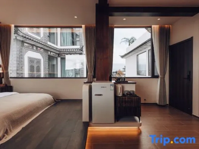 Quadruple Family Suite with mountain view