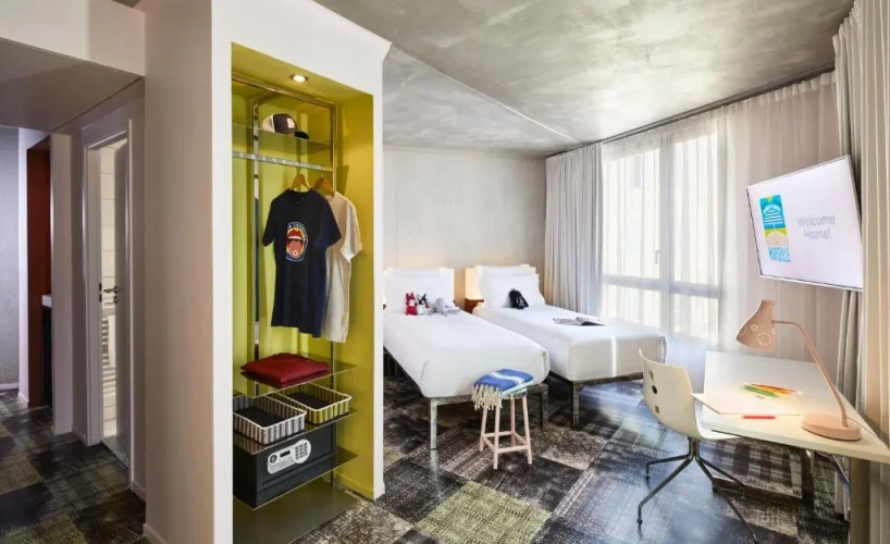 Large Mama Twin room