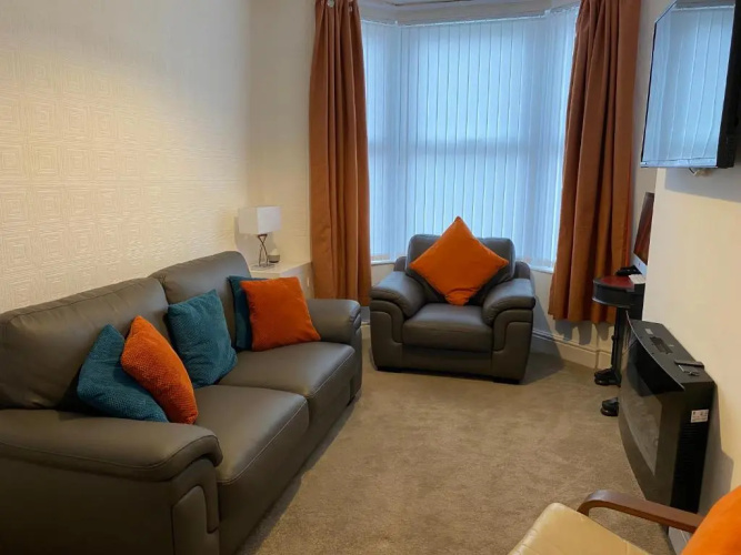 39 Cowley Road