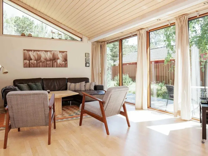 Cozy Cottage in RÃ¸rvig near Beach