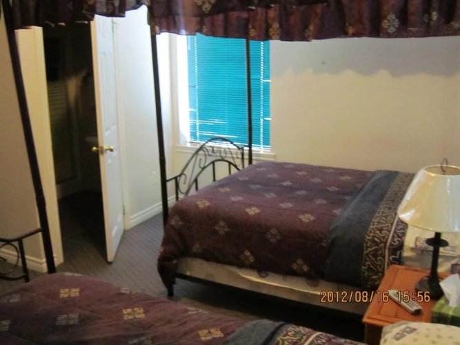 Georgian Manor Inn & B & B