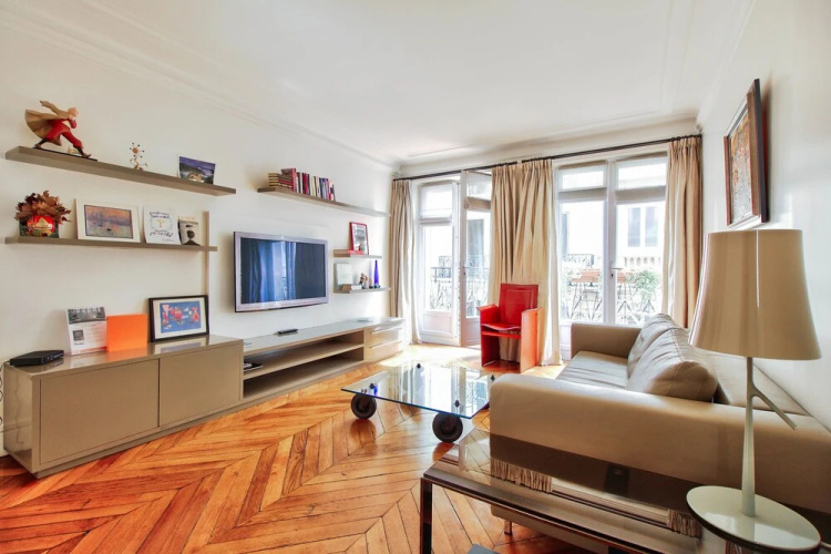 Bright apartment - Victor Hugo