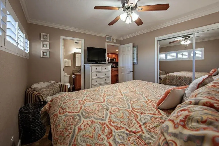 Gulf Shore Condo #304 - 2 Br condo by RedAwning
