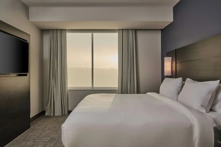 2 Bedrooms Suite