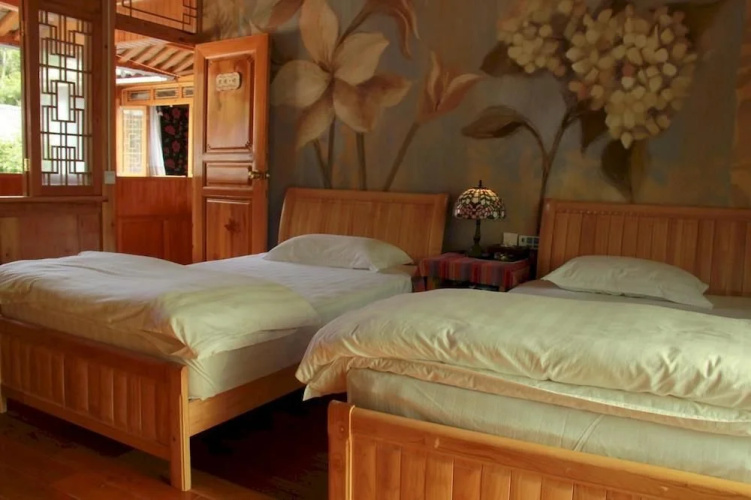 Henryi Oliv Inn