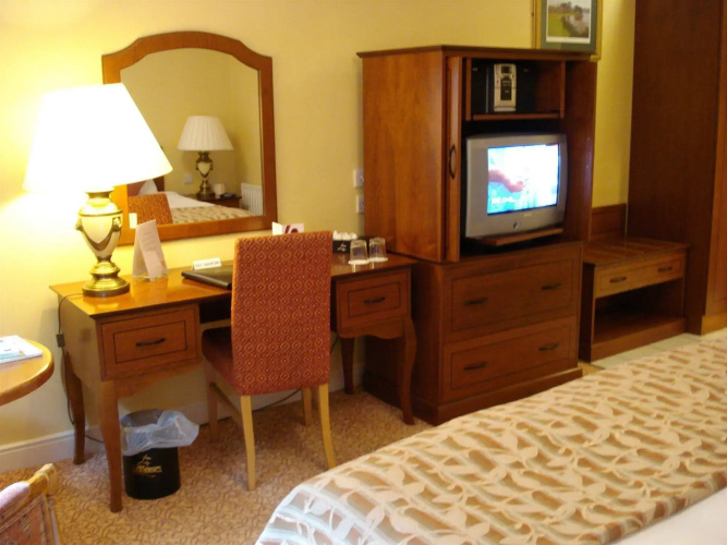 Ashlee Lodge