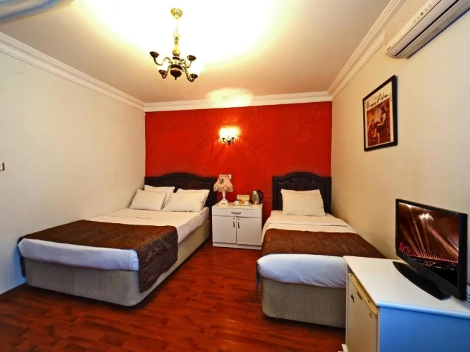 Triple room