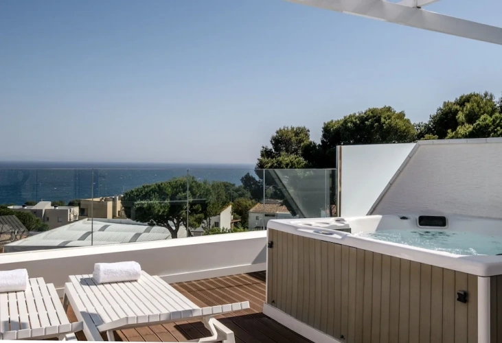 Luxury Sextuple Apartment