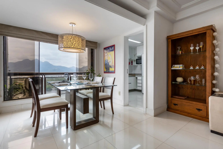 Pineapples LC2207 | Coverage in Barra da Tijuca