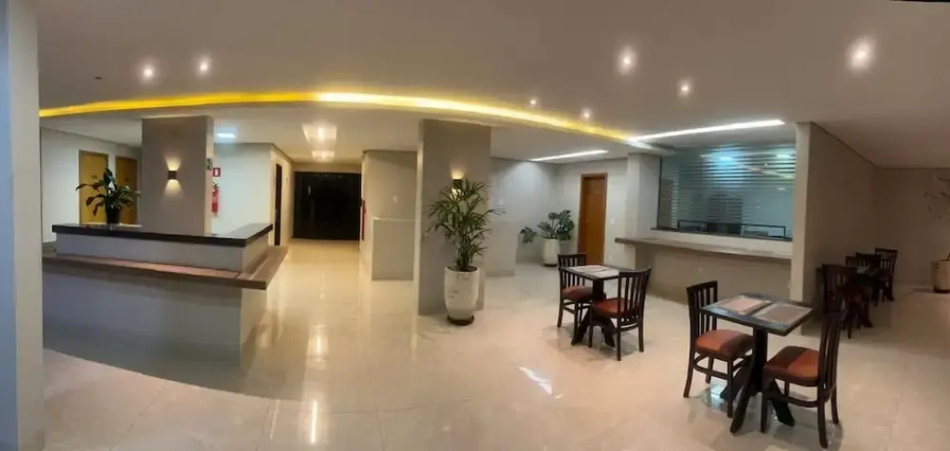 Izzy Hotel
