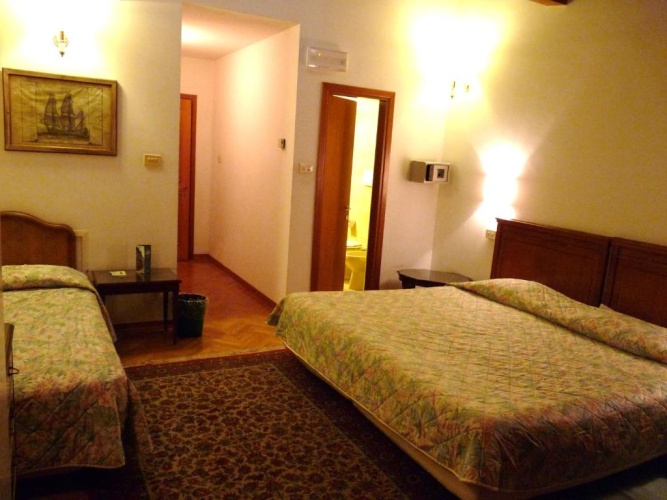 Triple room