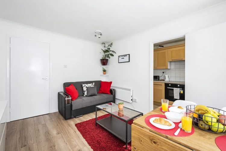 ASH Cosy Apartments 2 - Codling Close