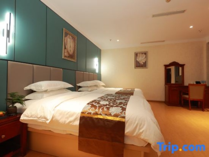 Deluxe Double Suite