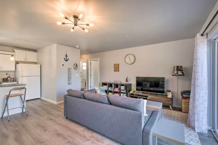 Dog-friendly Retreat w/ Dock & Waterfront Views