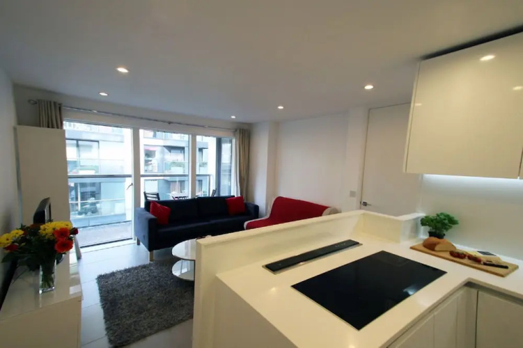 Dance Square Apartments