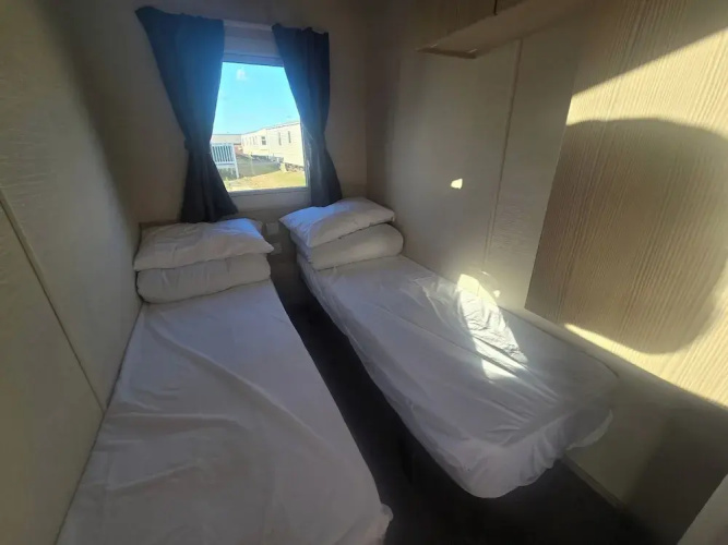 Robinhood 3 Bed Standard Caravan