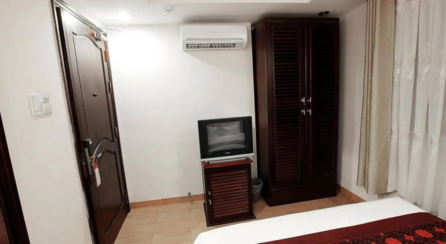 Carina Hotel