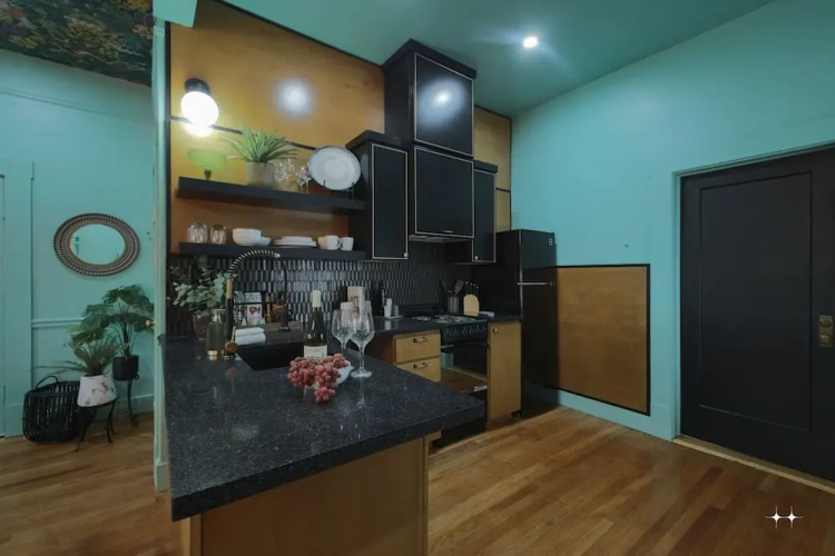 The Cat s Meow Apt 1 Sunset Heights