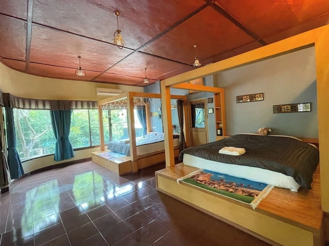 Suite with balcony