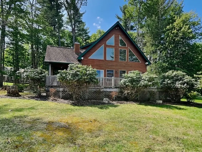 3 Bedrooms Cottage with balcony