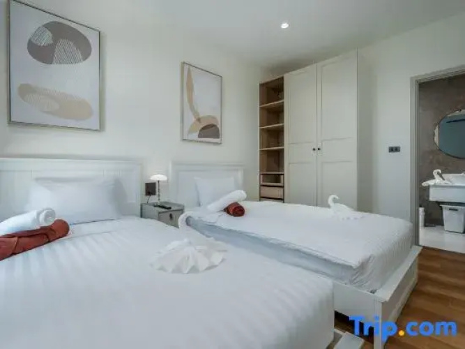 Two Flamingo Apartment 1