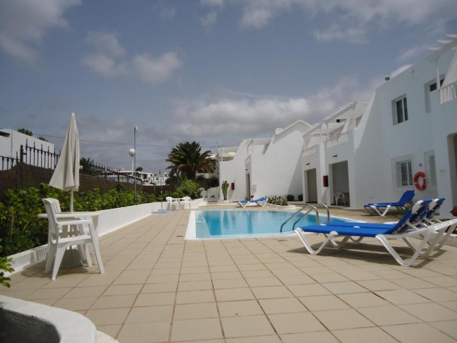 1 Bedroom Apartment with pool view