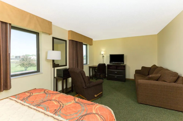 Super 8 Perry Ia