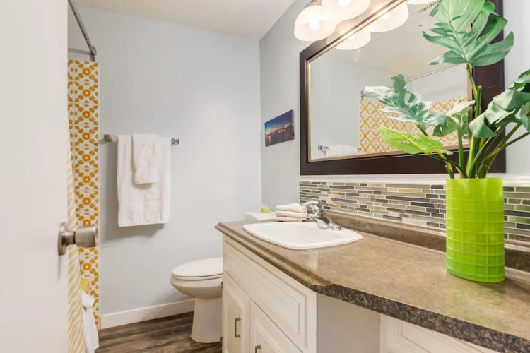 4 Bedroom Suite in Calgary